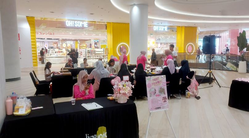 Merangkai Bouqet Bunga