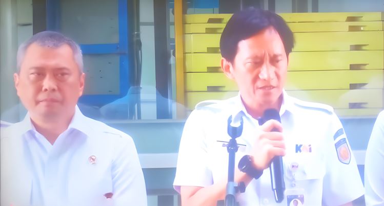 This image has an empty alt attribute; its file name is ker2.jpg