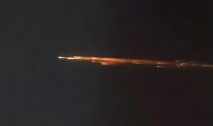 Fenomena Benda Bercahaya di Langit