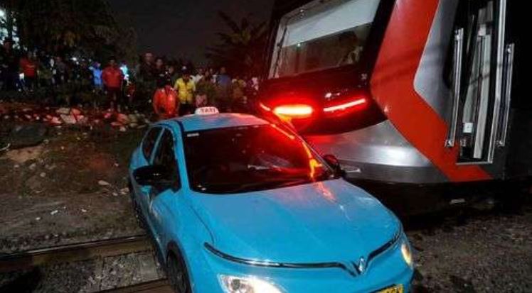 This image has an empty alt attribute; its file name is tak.jpg